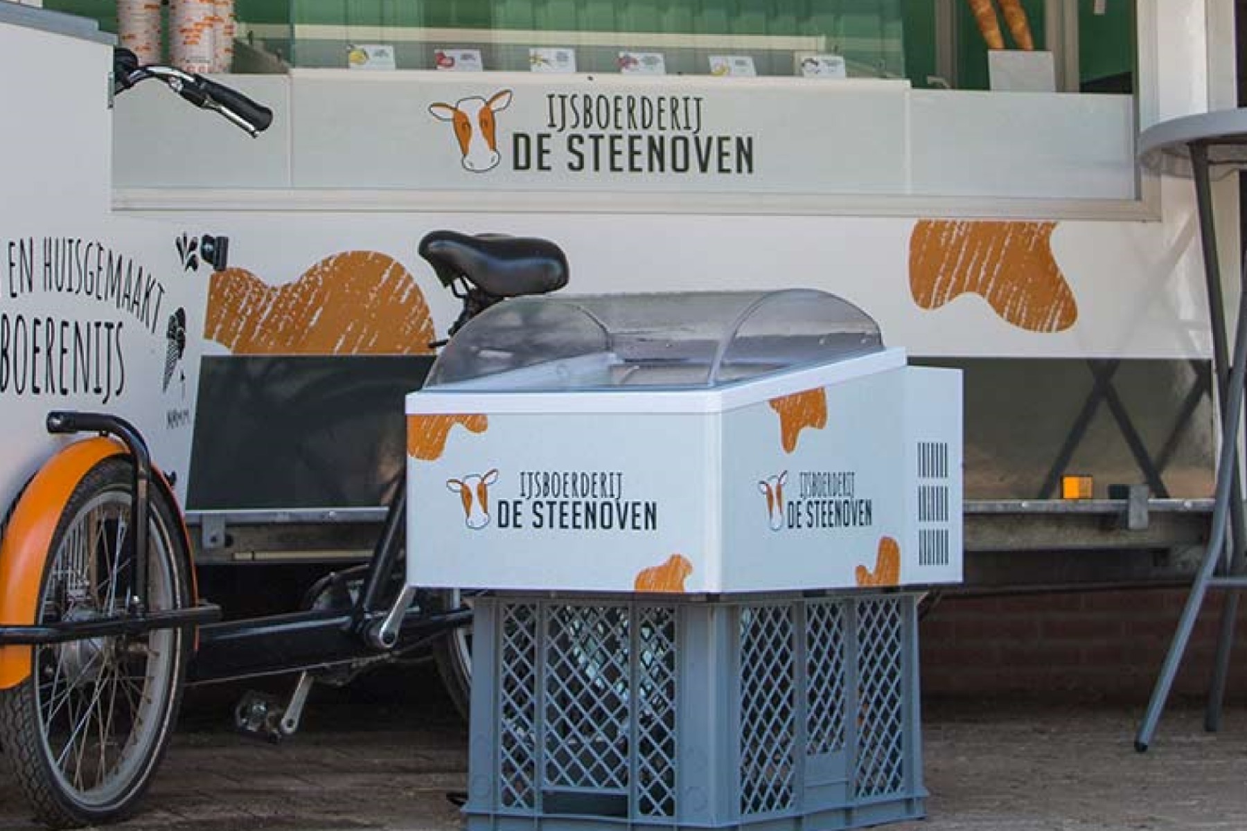 IJsvitrine op locatie
